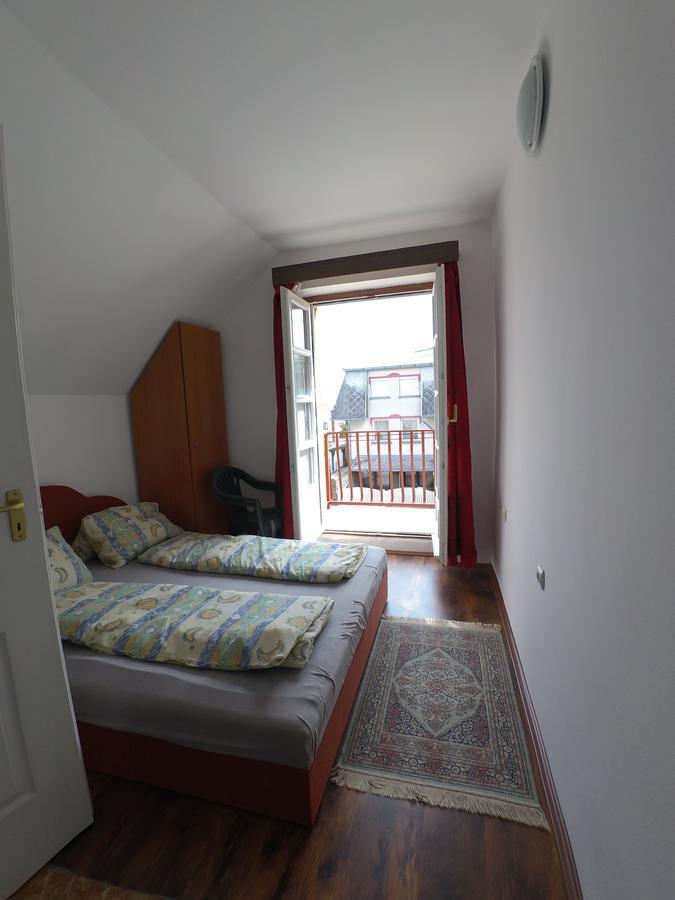 Hotel Barátság Ház Alsóörs Exterior foto